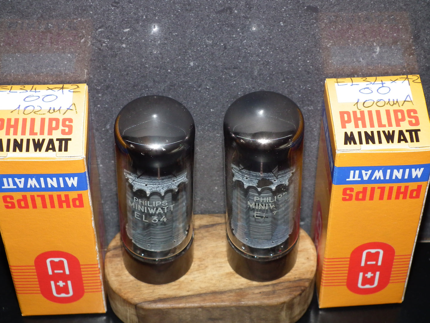 EL34 6CA7 Mullard Xf2 OO  Getter Welded Anodes Platinum Matched Pair 100%