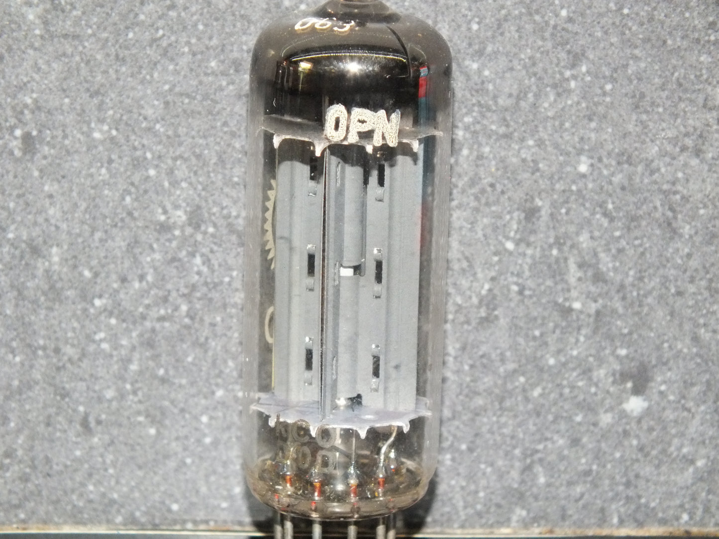 EZ80 Valvo 6V4 D Getter NOS NIB Hamburg plant 50s