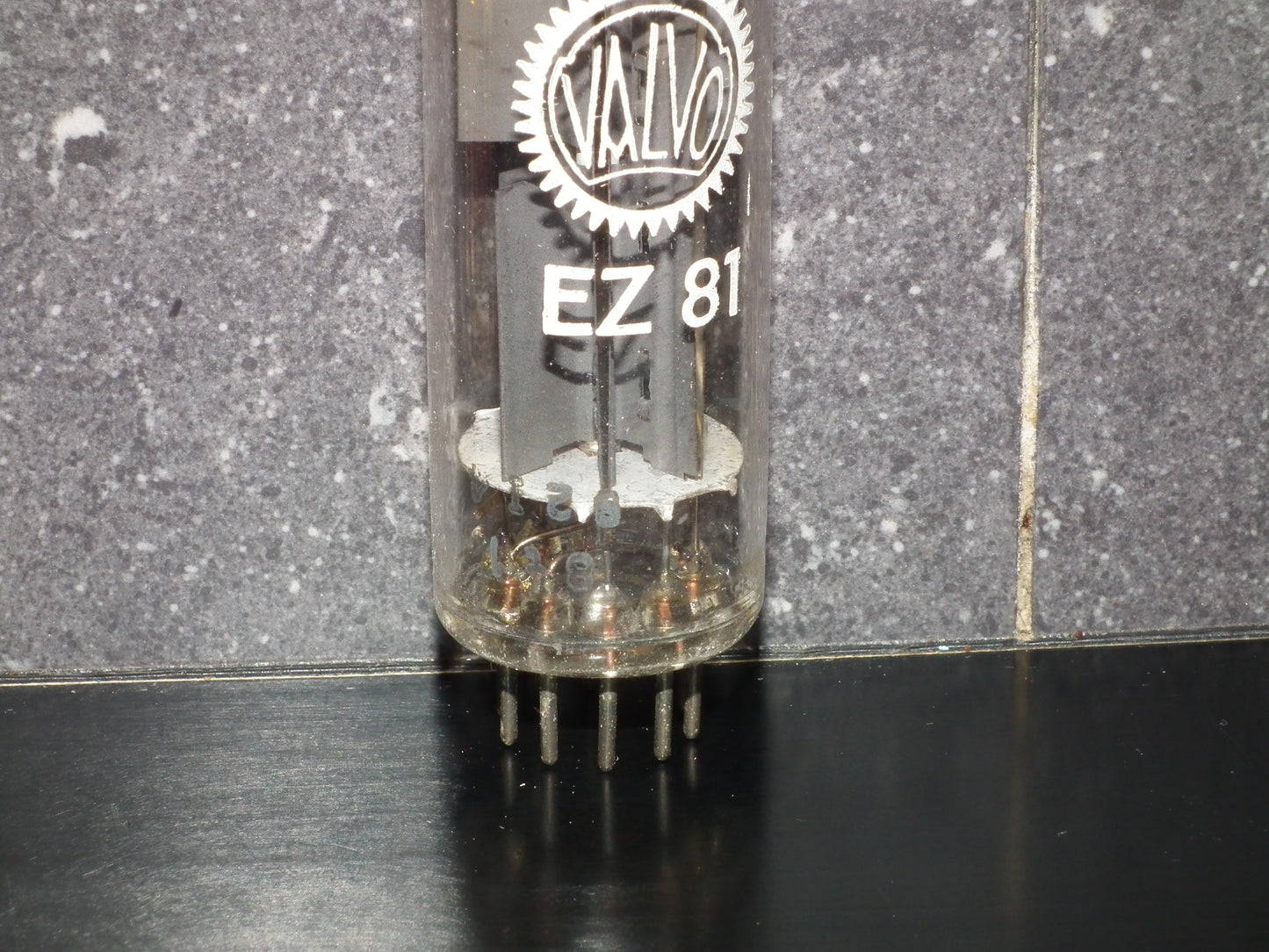 EZ81 Mullard 6CA4 NOS NIB Blackburn Square Getter VALVO Old Box