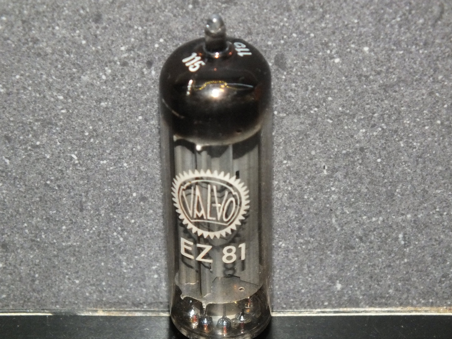 EZ81 Mullard 6CA4 NOS NIB Blackburn Square Getter VALVO