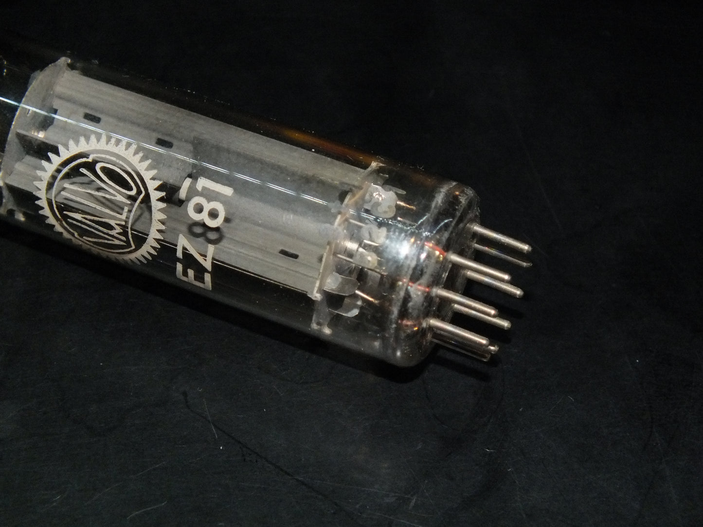 EZ81 Mullard 6CA4 NOS NIB Blackburn Square Getter VALVO