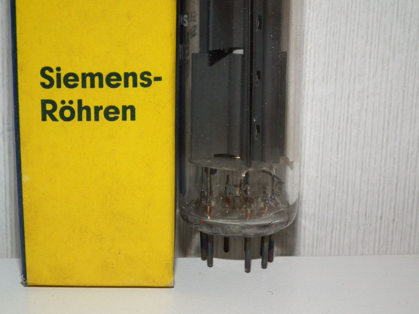 EZ81 Mullard 6CA4 NOS NIB Blackburn Square Getter Branded Siemens