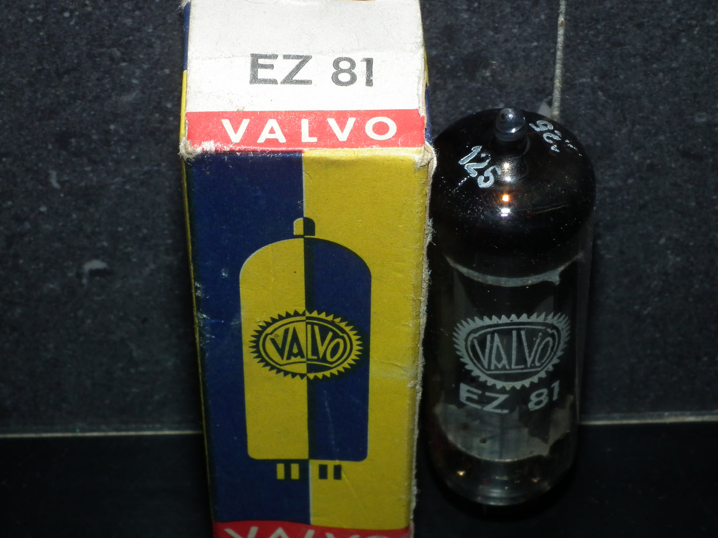 EZ81 Mullard 6CA4 NOS NIB Blackburn D Getter Rebranded Valvo