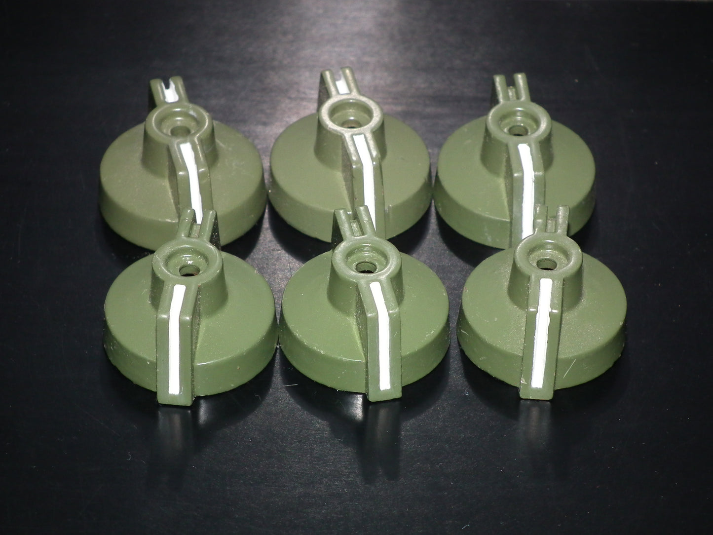Six (6) NOS MILITARY RADIO KNOBS GRC-9 RT-77 PRC-25 PRC-27 RT-524 R-442 RT-246