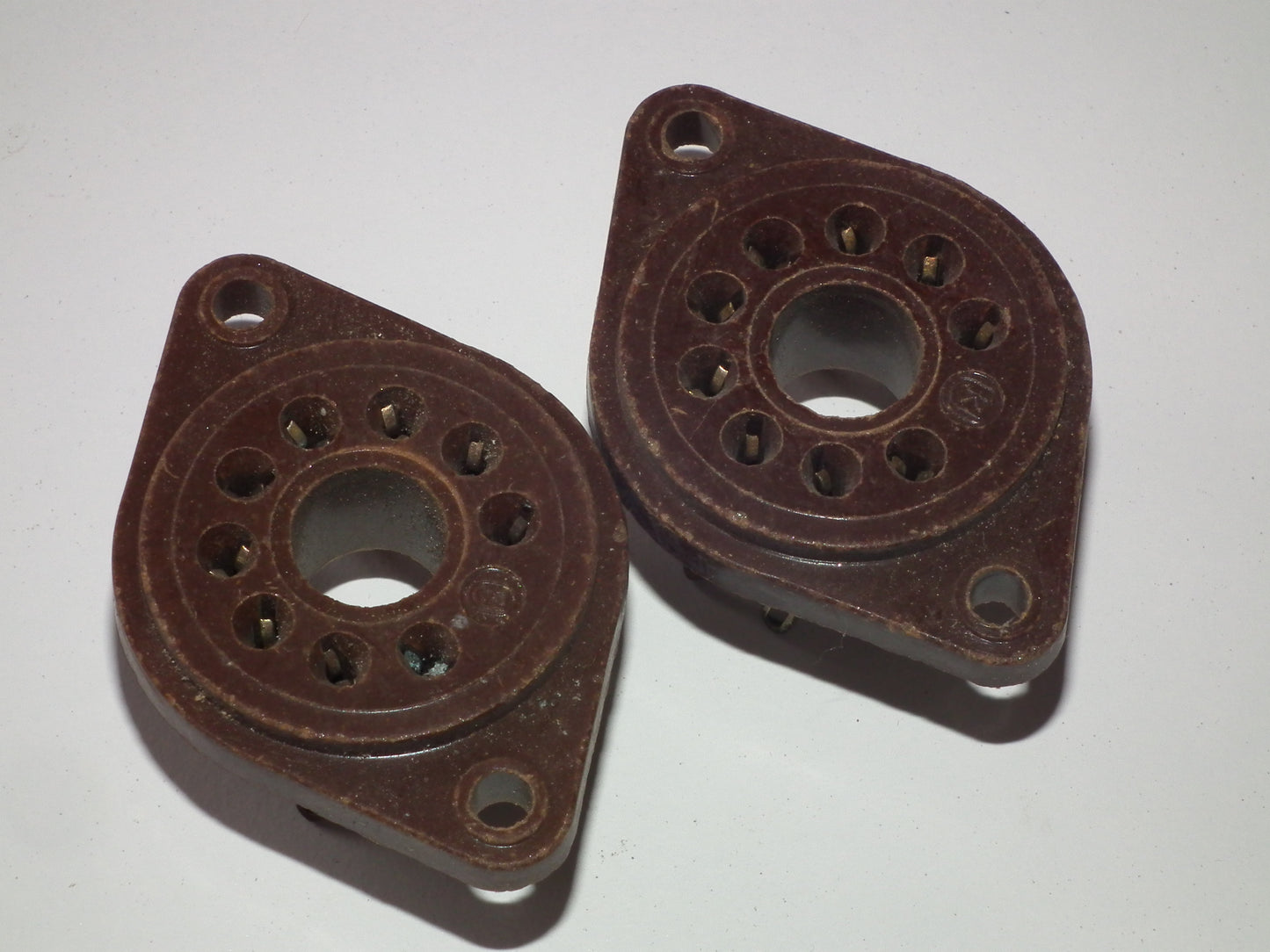 TWO VINTAGE NOS MAGNOVAL Vacuum Tube BAKELITE Sockets Valve Base PL519 40KG6