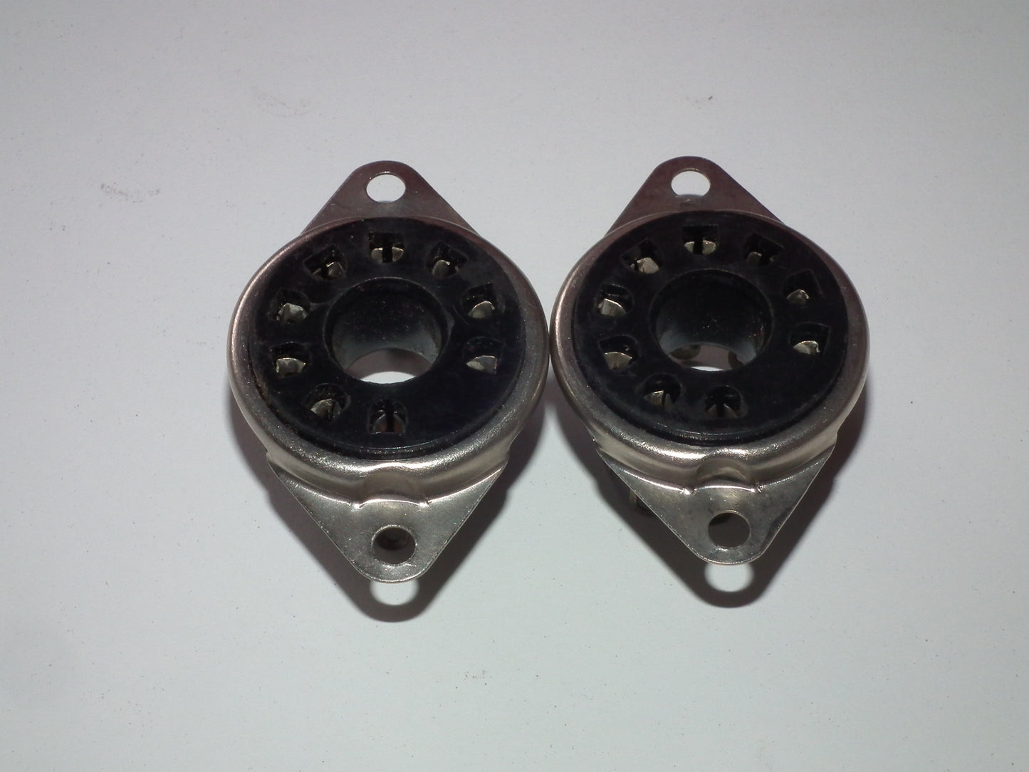 TWO VINTAGE NOS MAGNOVAL Black BAKELITE Sockets Valve Base PL519 40KG6 EL519