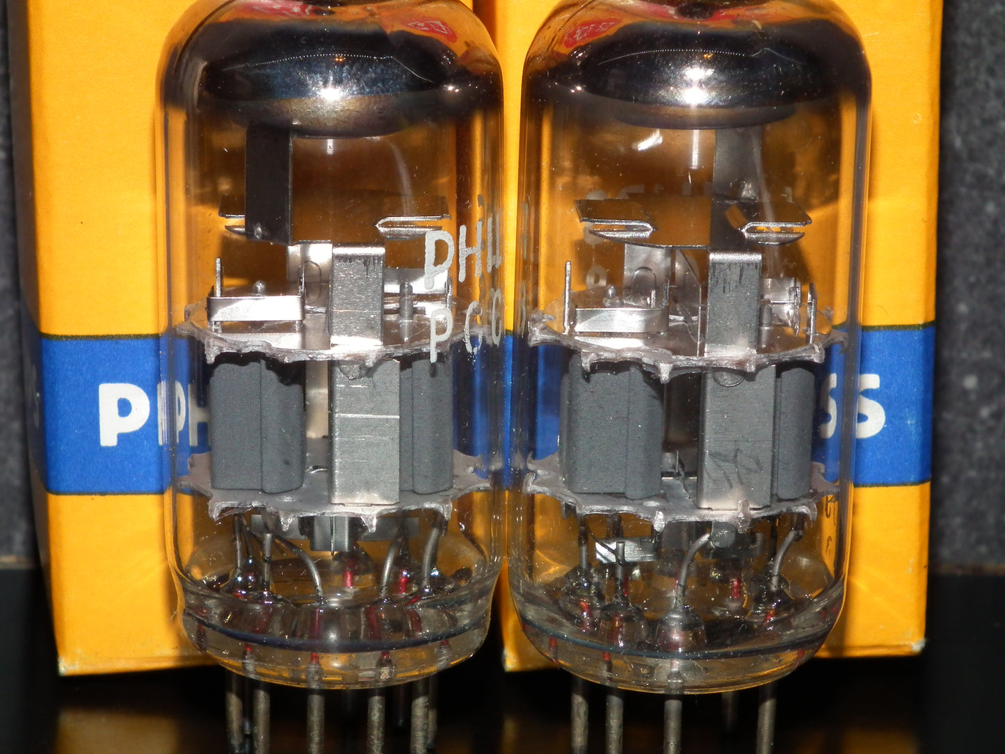 PCC88 Philips 7DJ8 Platinum Matched Pair Dual Stage Getter 60s EI