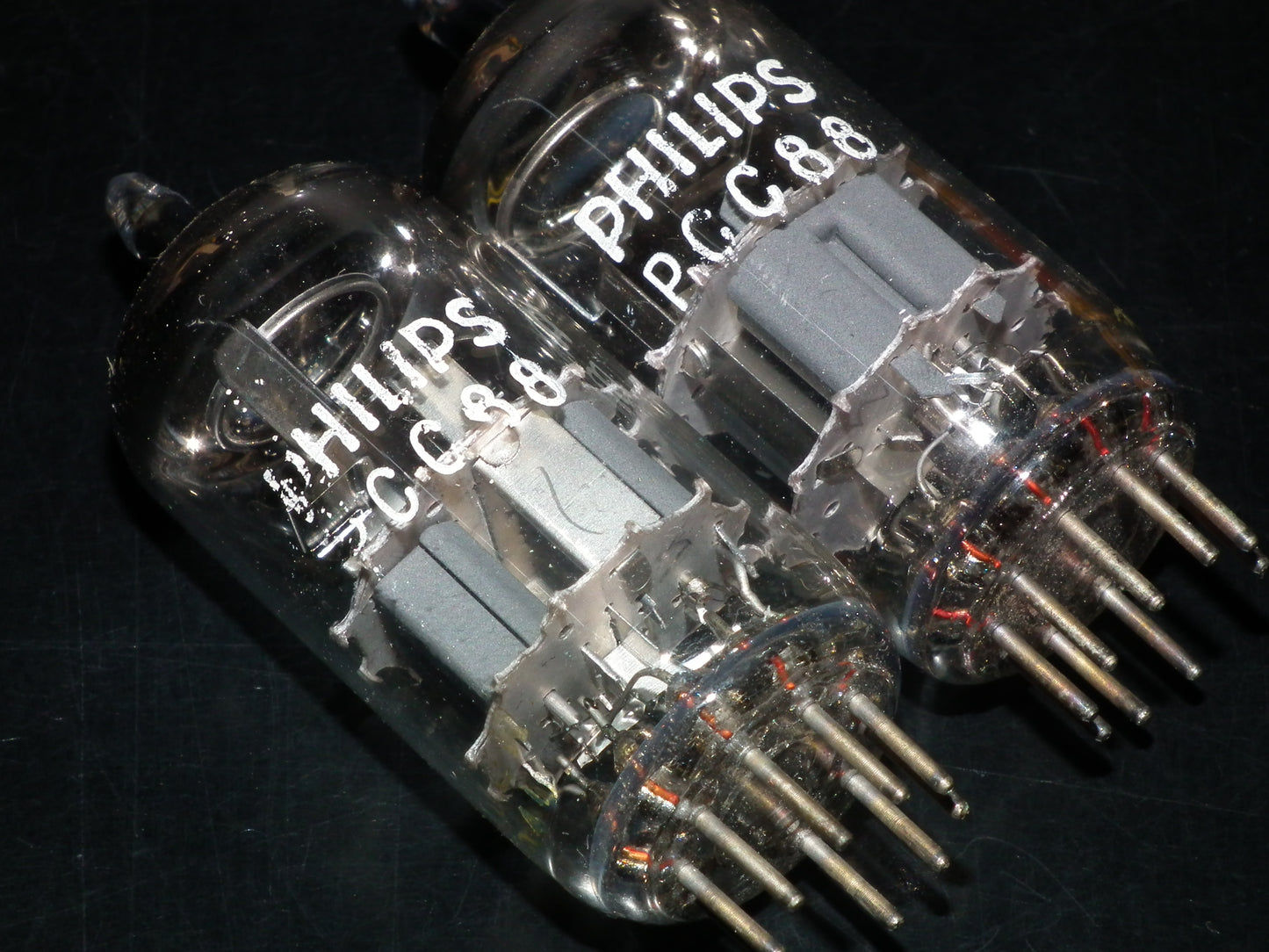 PCC88 Philips 7DJ8 Platinum Matched Pair Dual Stage Getter 60s EI