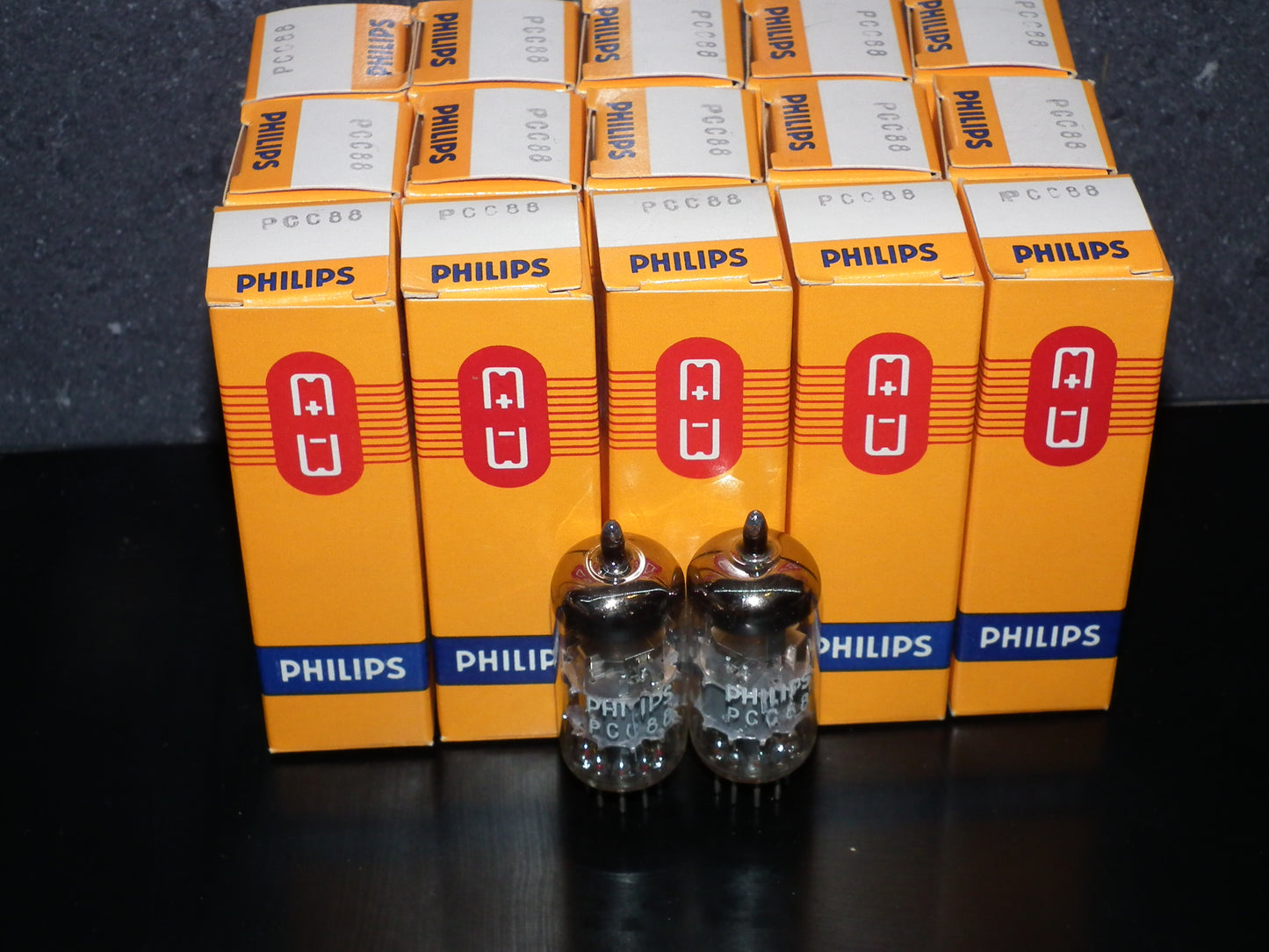 PCC88 Philips 7DJ8 Platinum Matched Pair NOS NIB RARE Made in 60s ECC88 Sub EI