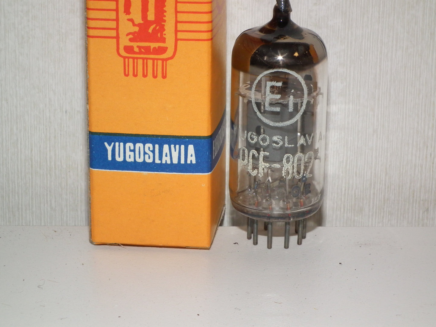 PCF802 EI Yugoslavia NOS NIB - Philips tooling