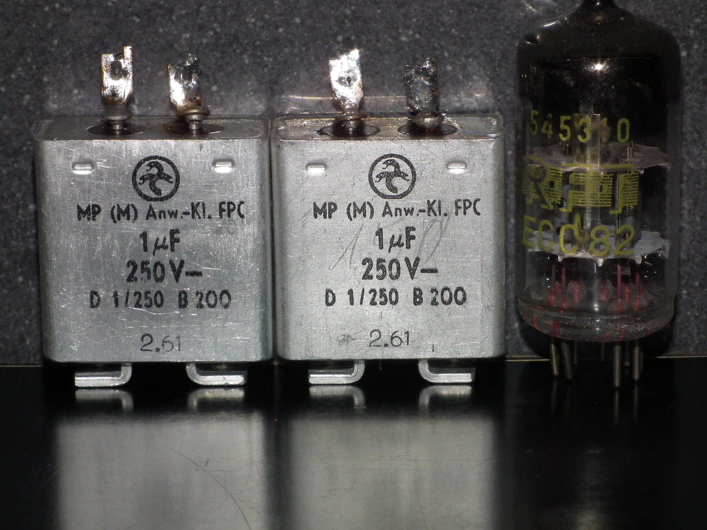 Hydra AEG Berlin PIO capacitors 1uF 250V Audio coupling two pcs (2)