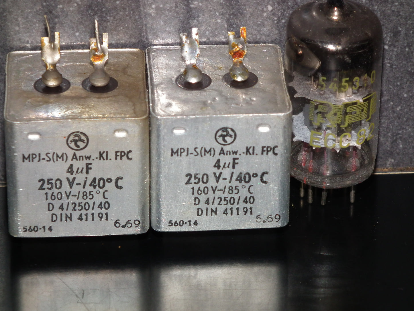 Hydra AEG Berlin PIO capacitors 4uF 250V Audio coupling two pcs (2)