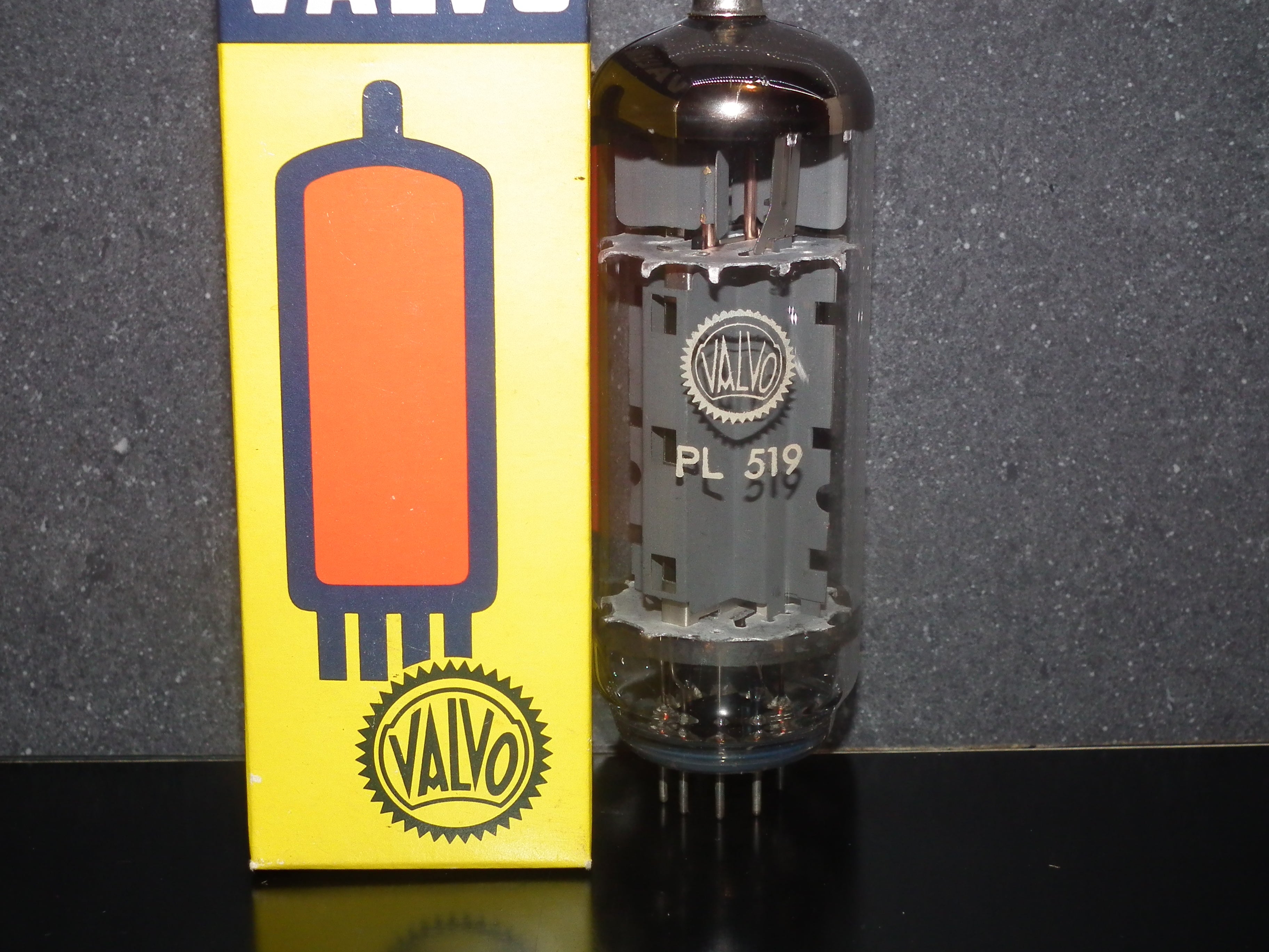 PL519 Siemens West Germany 40KG6 PLATINUM Matched PAIR EAR859