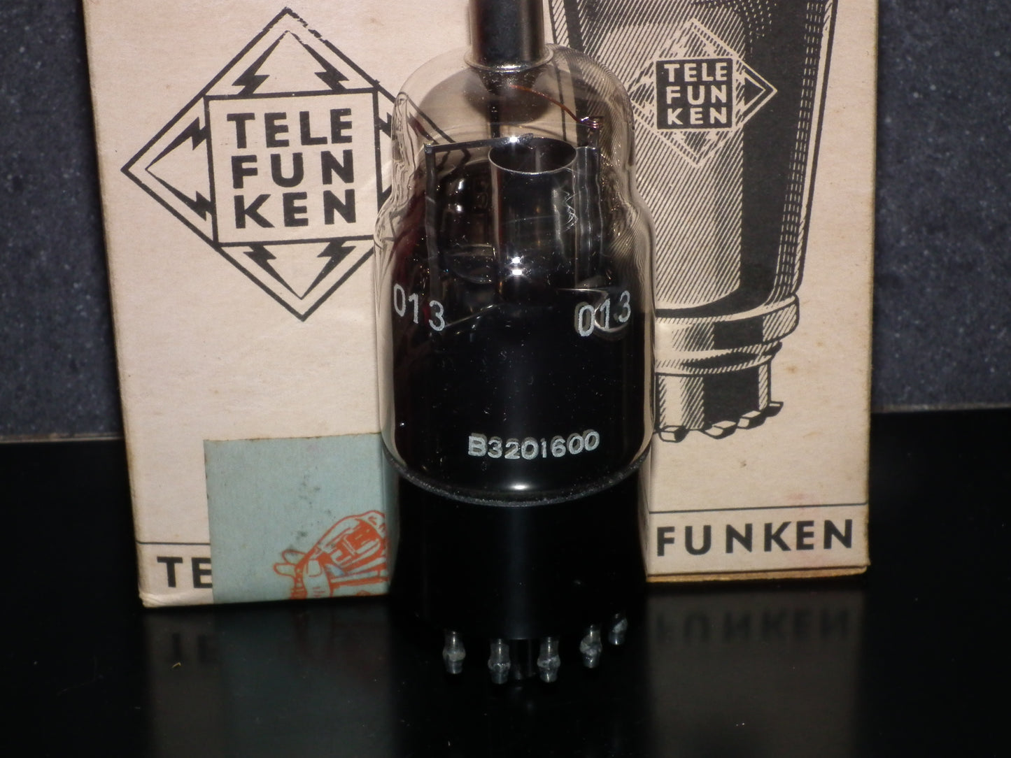 Telefunken RFG5 tube NOS NIB BW Boxes
