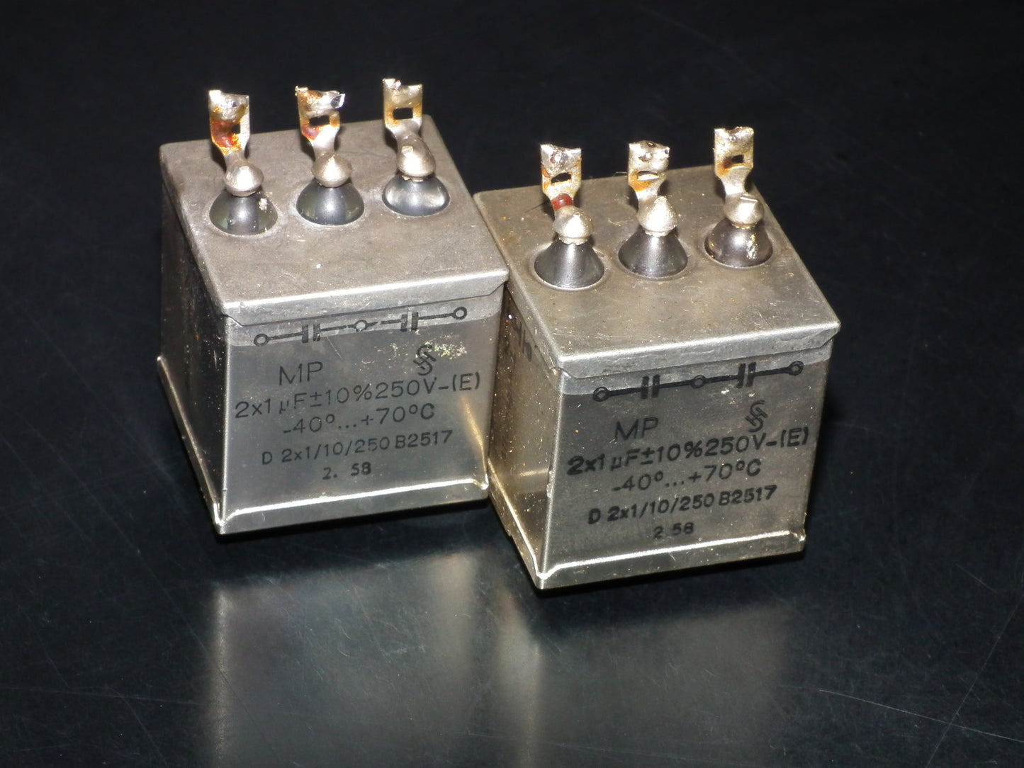 Siemens Klangfilm PIO capacitors 2x1uF/250V glass end seal two pcs (2)