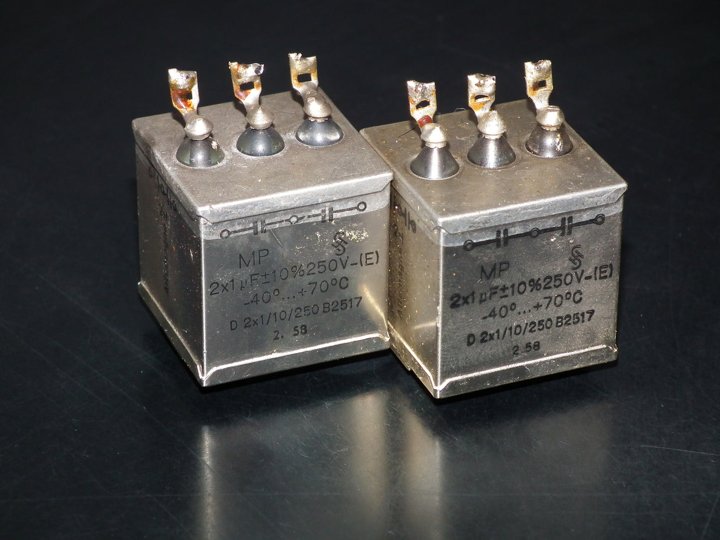 Siemens Klangfilm PIO capacitors 2x1uF/250V glass end seal two pcs (2)