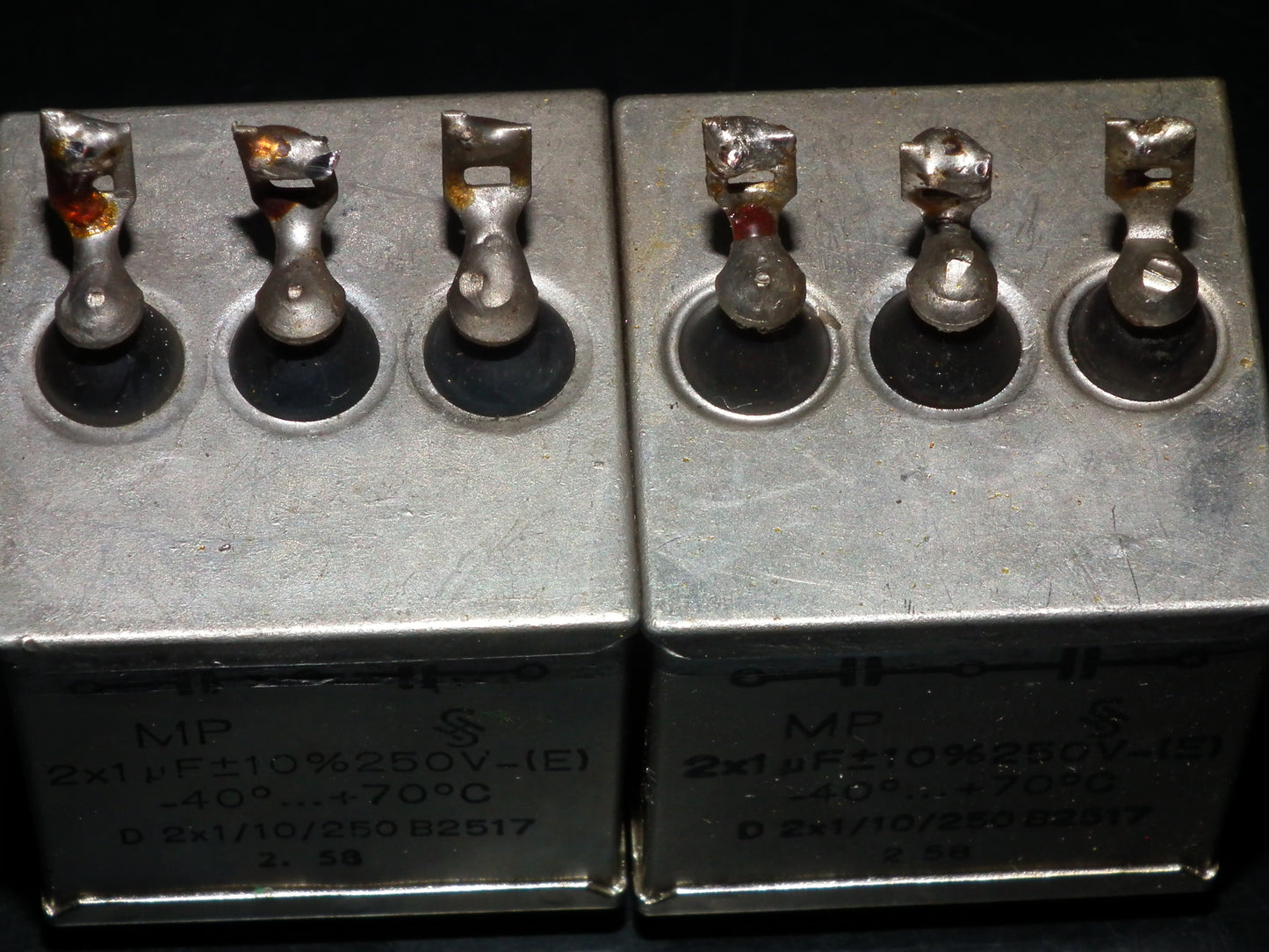 Siemens Klangfilm PIO capacitors 2x1uF/250V glass end seal two pcs (2)