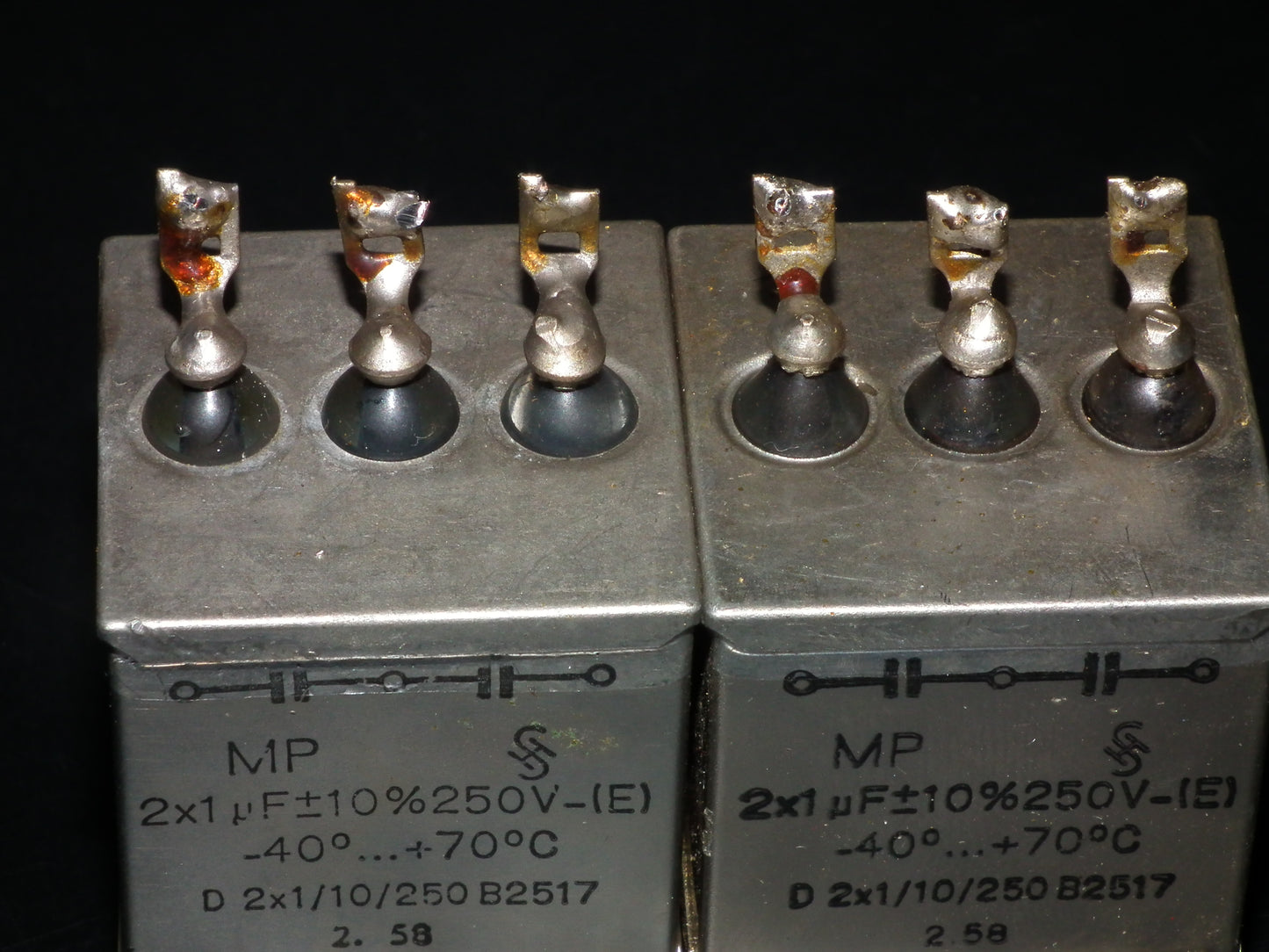 Siemens Klangfilm PIO capacitors 2x1uF/250V glass end seal two pcs (2)