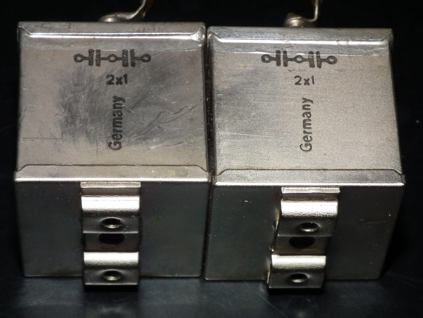 Siemens Klangfilm PIO capacitors 2x1uF/250V glass end seal two pcs (2)