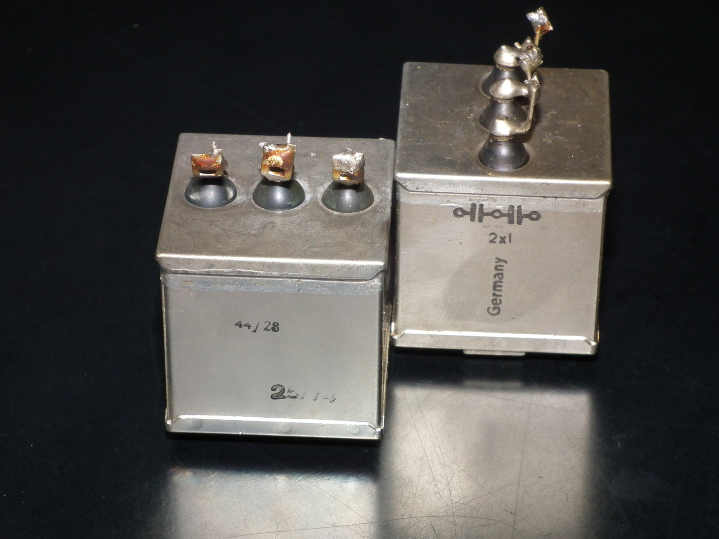 Siemens Klangfilm PIO capacitors 2x1uF/250V glass end seal two pcs (2)