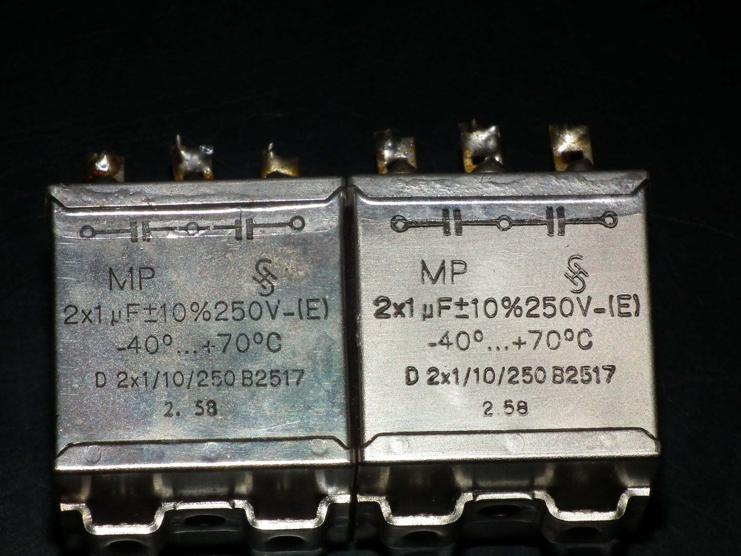 Siemens Klangfilm PIO capacitors 2x1uF/250V glass end seal two pcs (2)