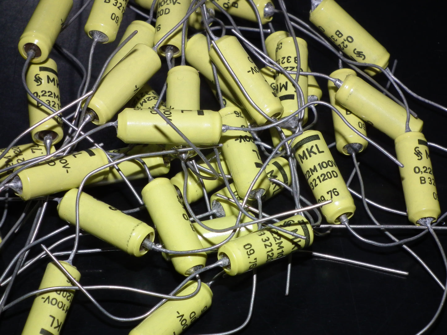 Four 4 NOS vintage Siemens MKL Capacitors 0.22mfd 100V 0.22uF 220nF Klangfilm