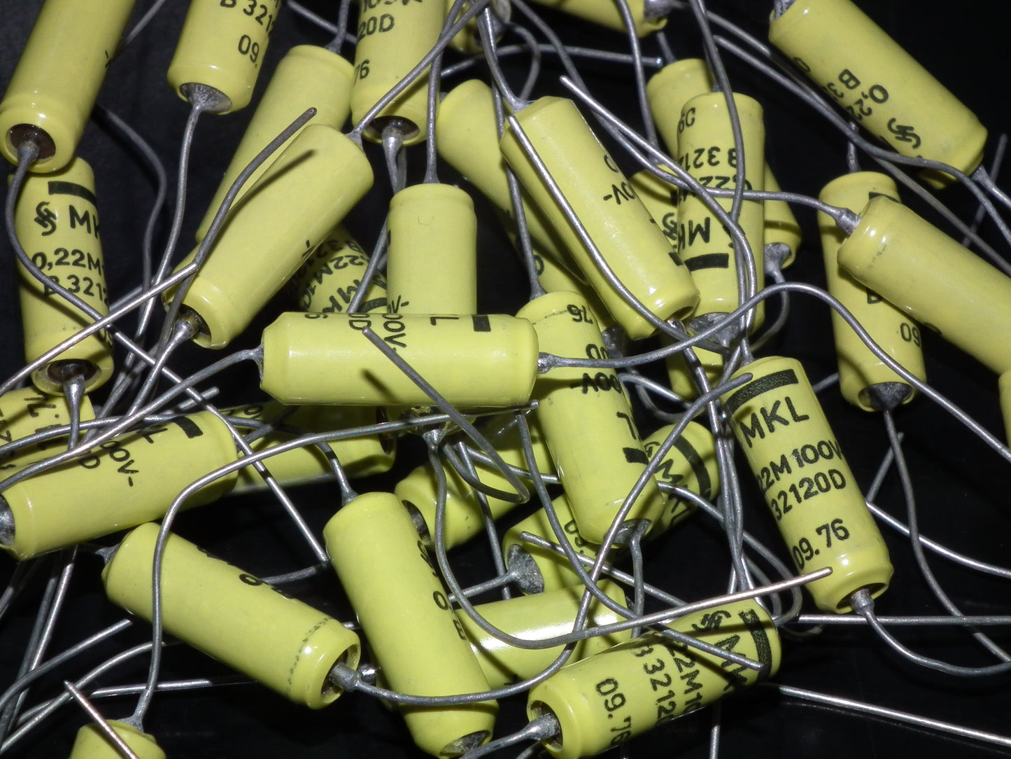 Four 4 NOS vintage Siemens MKL Capacitors 0.22mfd 100V 0.22uF 220nF Klangfilm