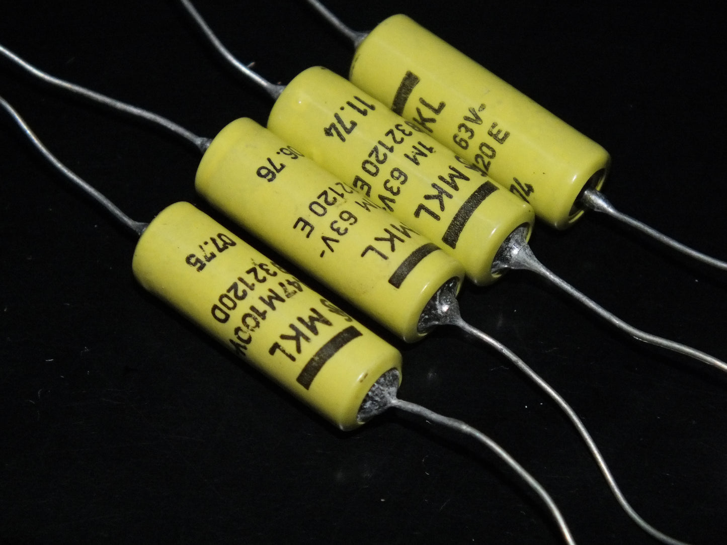 Two 2 Pcs NOS vintage Siemens MKL Capacitors 1mfd 63V Klangfilm West Germany 1u
