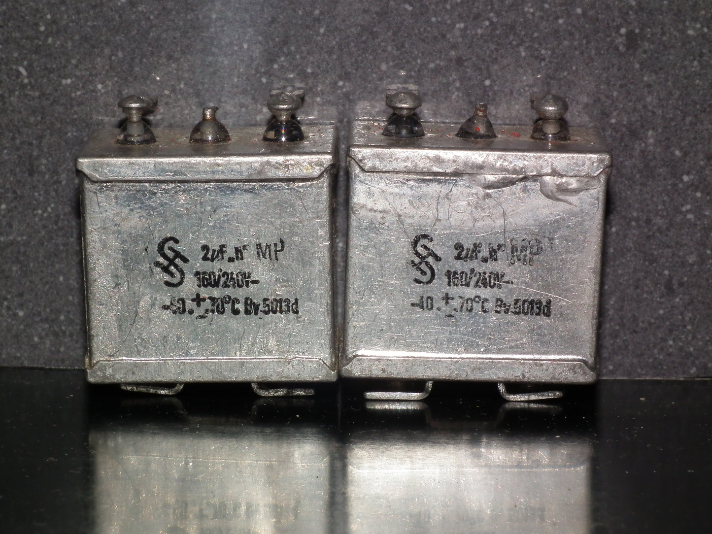 Two vintage NOS Siemens Klangfilm PIO capacitors 2 uF 240V Germany 2mfd / 240V