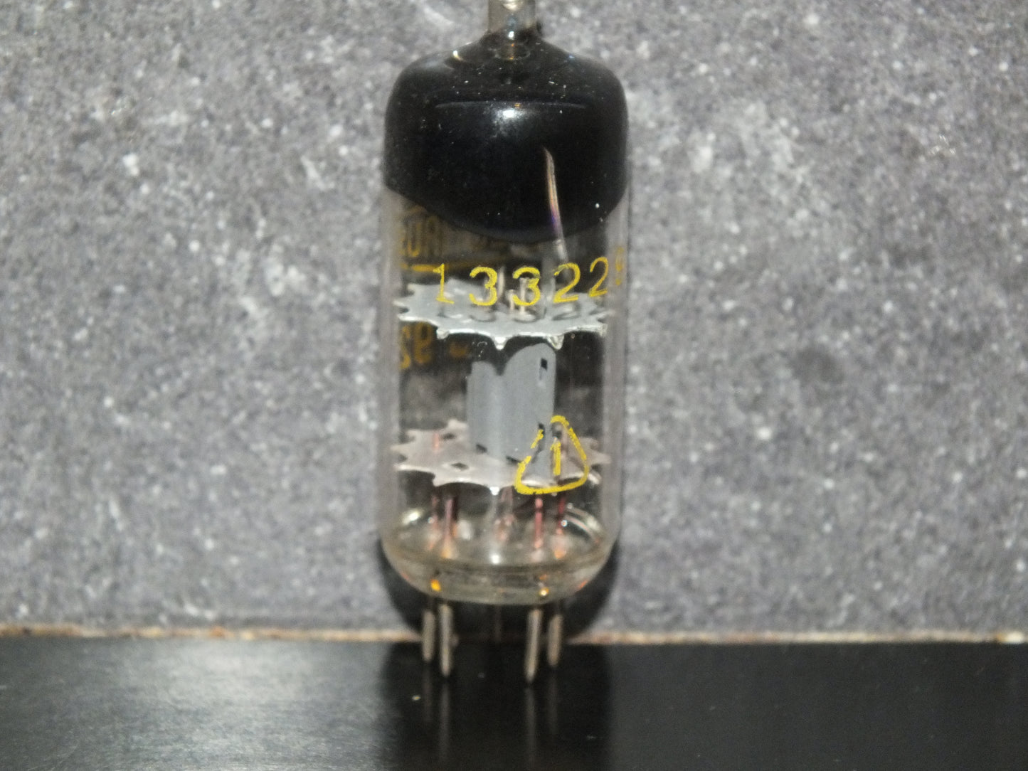 UC92 RFT RARE FOIL Getter Microphone triode, hum & microphonics tested