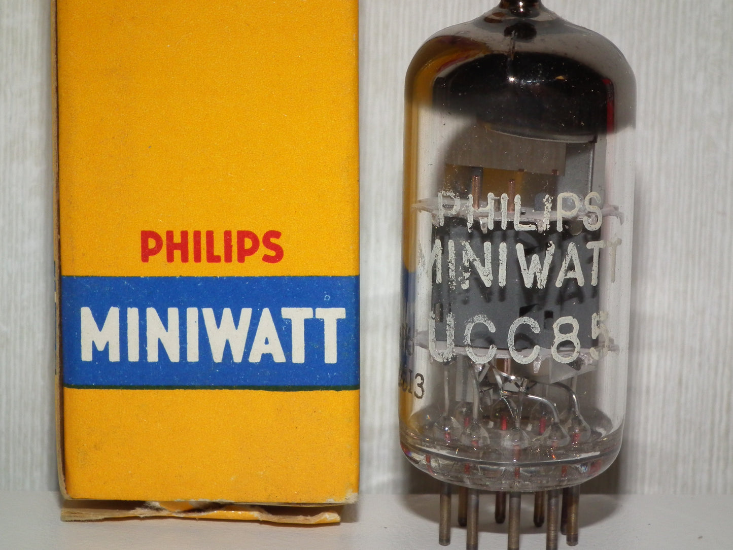 One tube (1pcs) UCC85 Philips NOS NIB Old type early 60s
