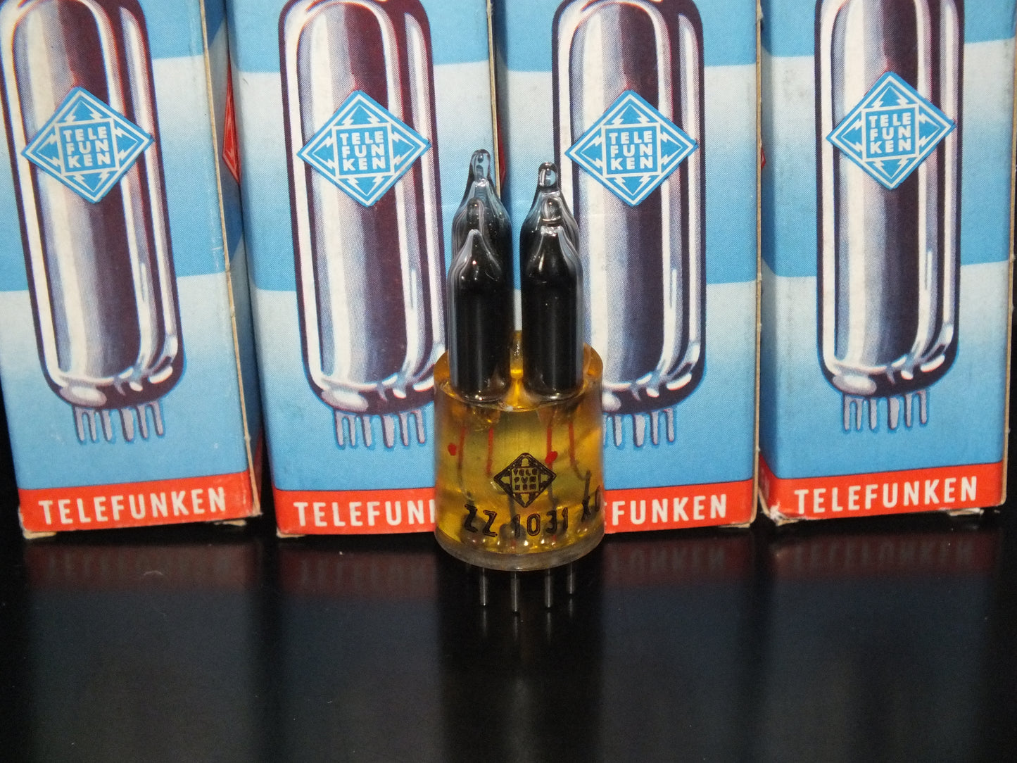 ZZ1031 Telefunken NOS NIB stablilisator tube Diamond Bottom