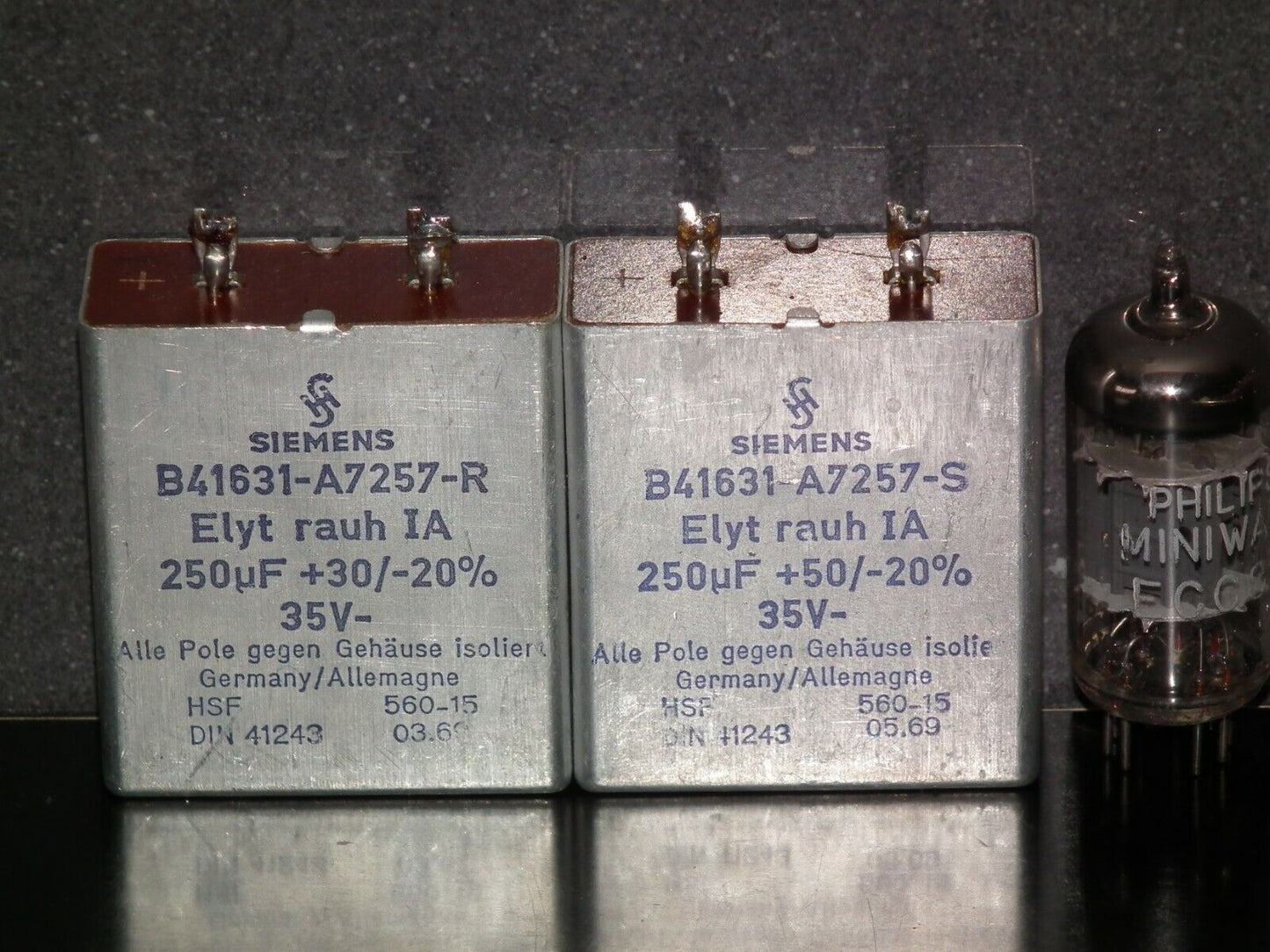 Two vintage Siemens electrolytic capacitors 250uF 35V Klangfilm Hiend tube audio