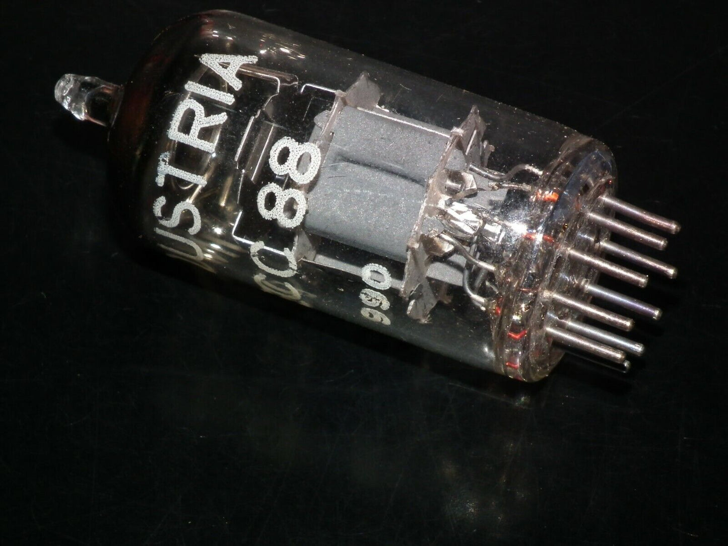 ECC88 Siemens Rebranded Industrial RARE Gray Shield DUAL STAGE GETTER NOS NIB 61