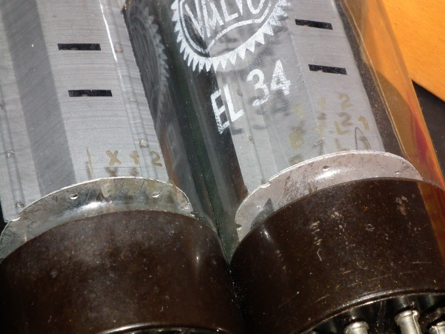EL34 6CA7 Mullard Xf2 OO  Getter Welded Anodes Platinum Matched Pair Tested 75%