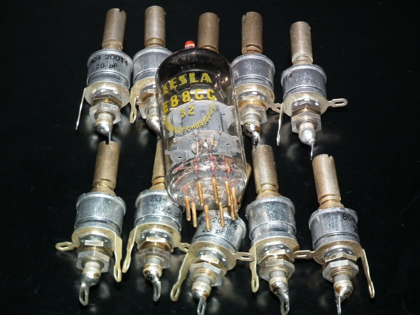 Ten (10) NOS Beehive 3pF - 25pF Variable Trimmer Capacitors Tubular Piston Caps