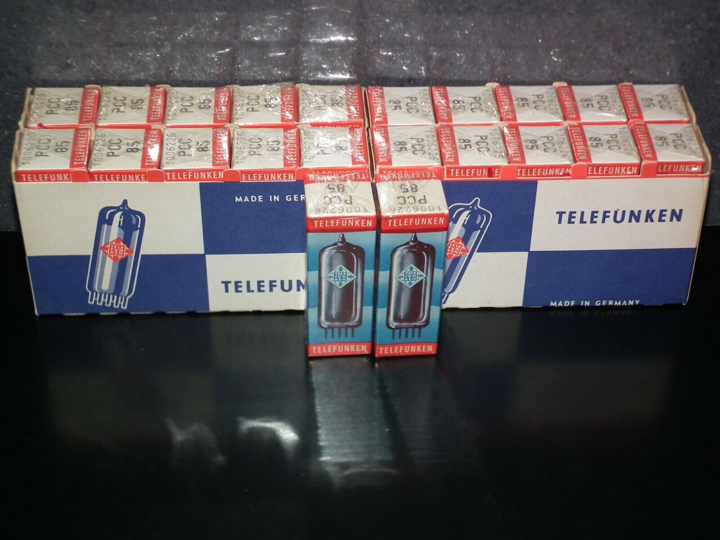 PCC85 Telefunken Platinum Matched Pair NOS NIB Still SEALED Boxes Diamond Bottom