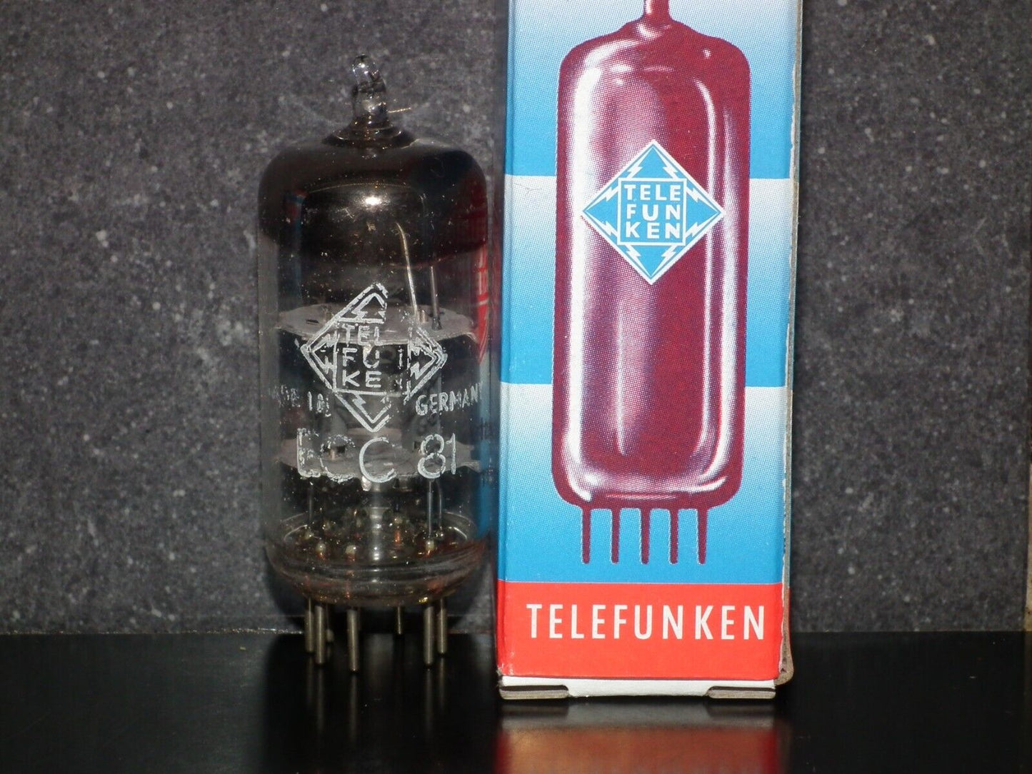 ECC81 Telefunken 12AT7 Diamond Bottom NOS Berlin West Germany