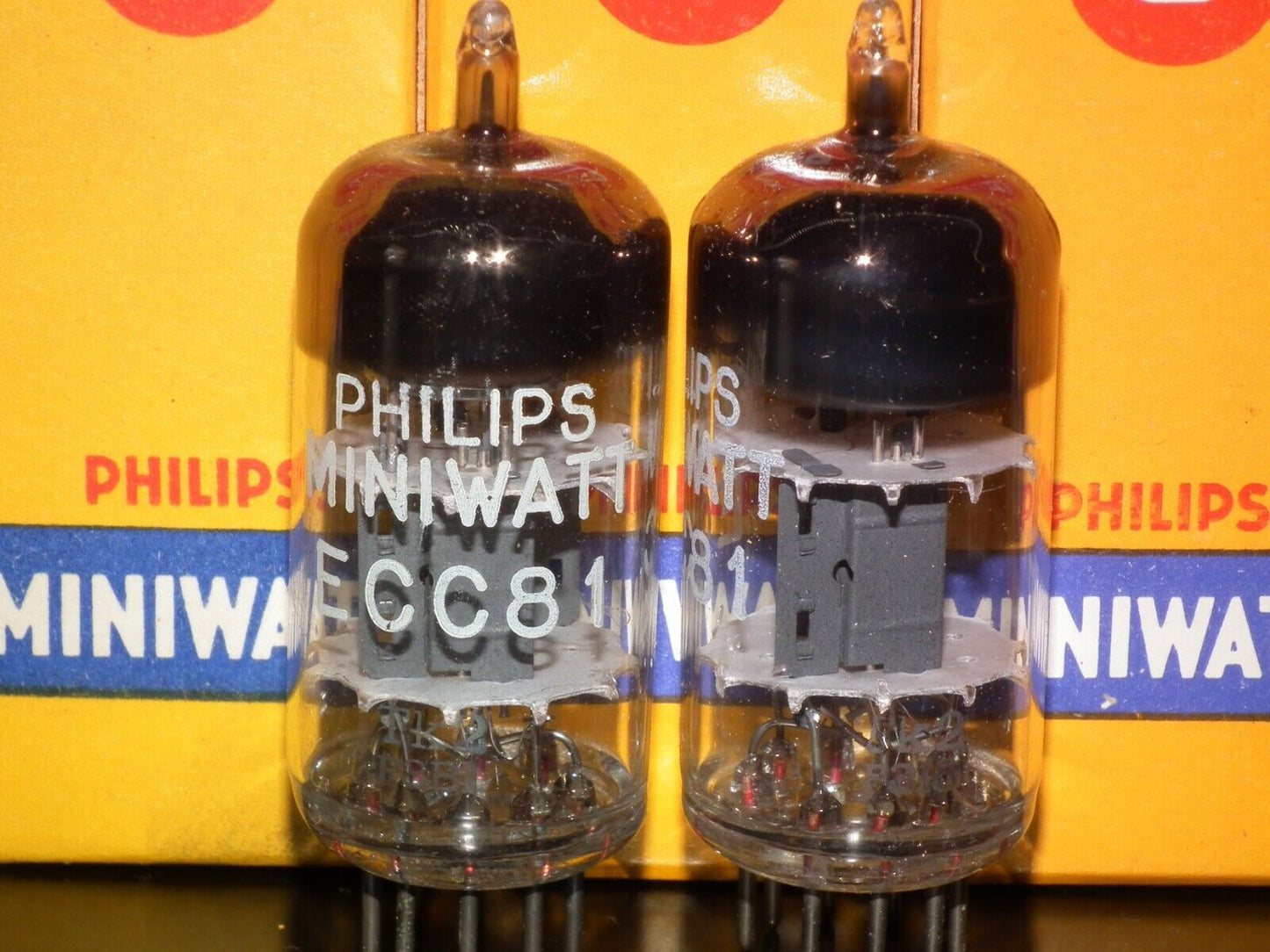 One (1 pcs) Philips ECC81 (12AT7) NOS NIB Tk2 Big Ring Getter 1963
