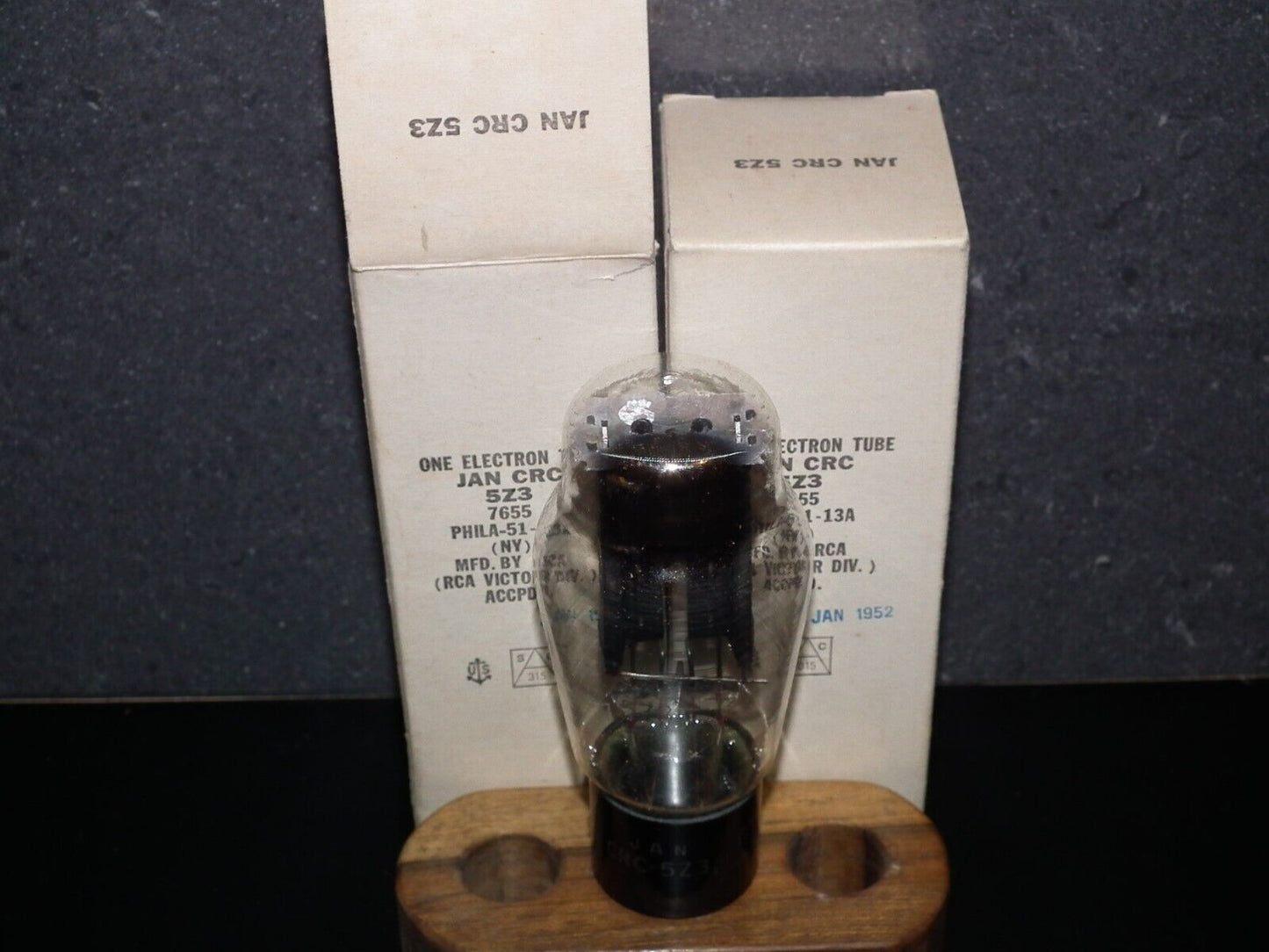 5Z3 RCA VT-145 NOS NIB in JAN Box 1952