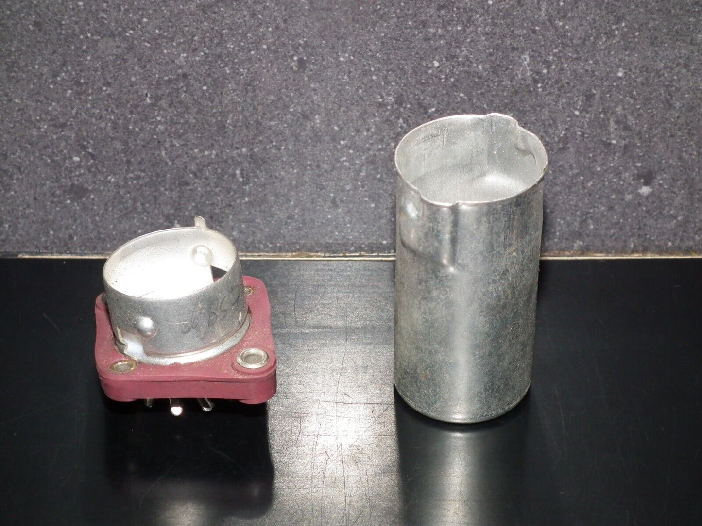 Ultra RARE Noval Damper Socket PTFE with metal can shield