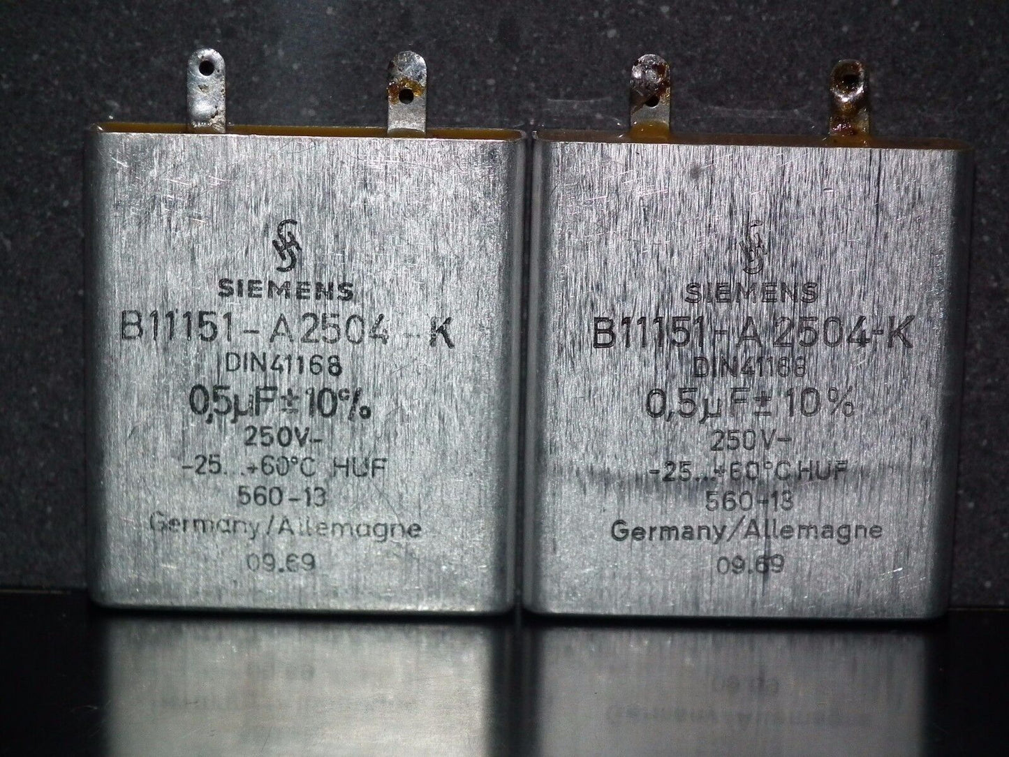 Two vintage Siemens PIO capacitors 0.5uF 250V Klangfilm Made in Germany in 60s