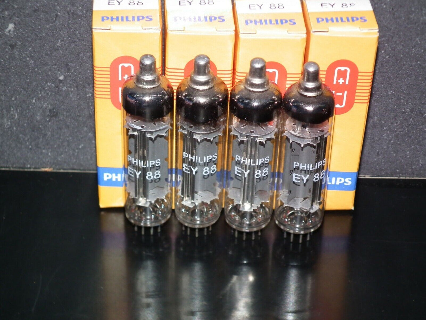 One (1 pcs) EY88 6AL3 Philips dumper booster diode NOS NIB - slow start tube HV