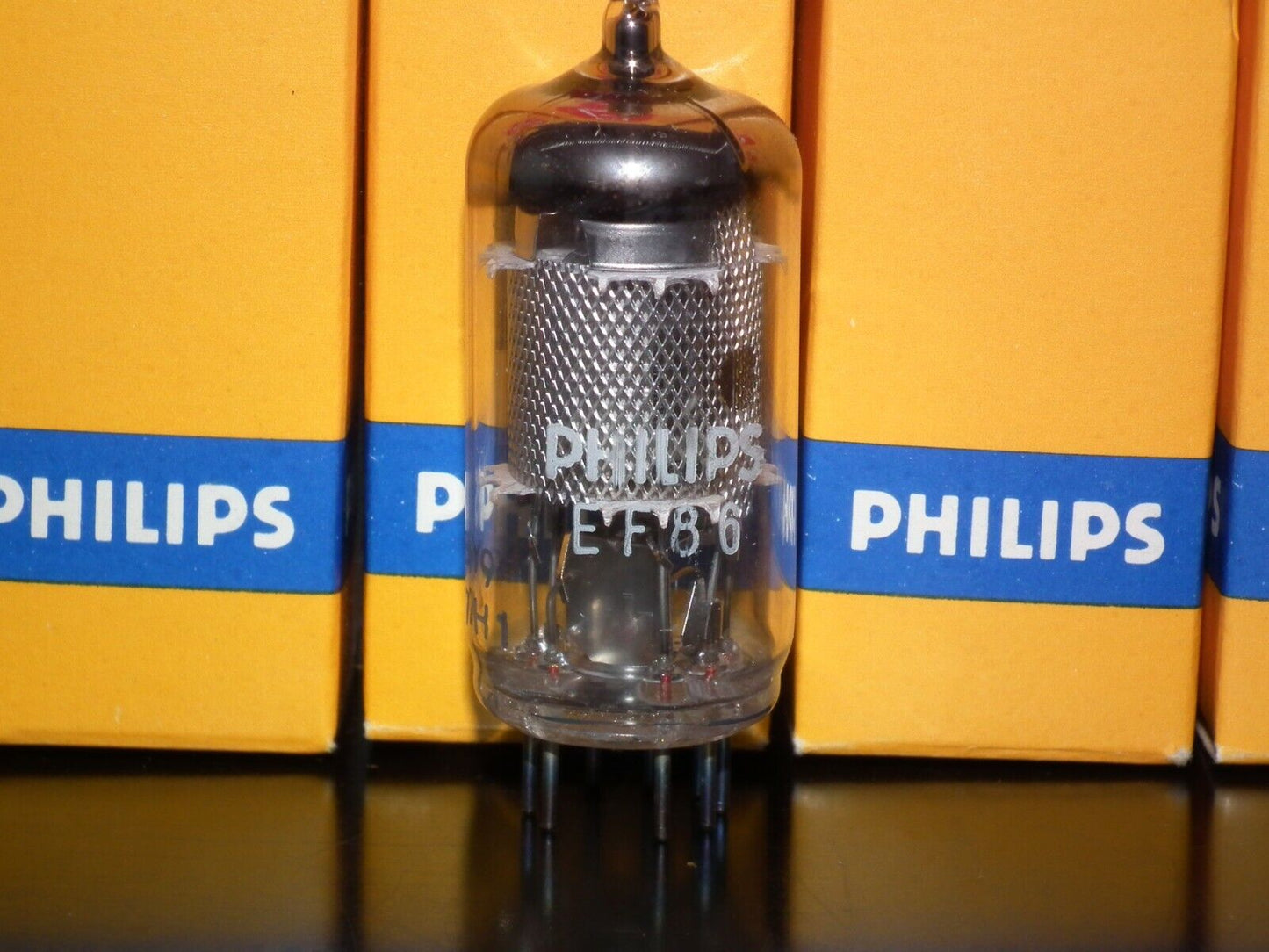 EF86 Philips 6267 NOS Mesh Plate Holland Heerlen 1967