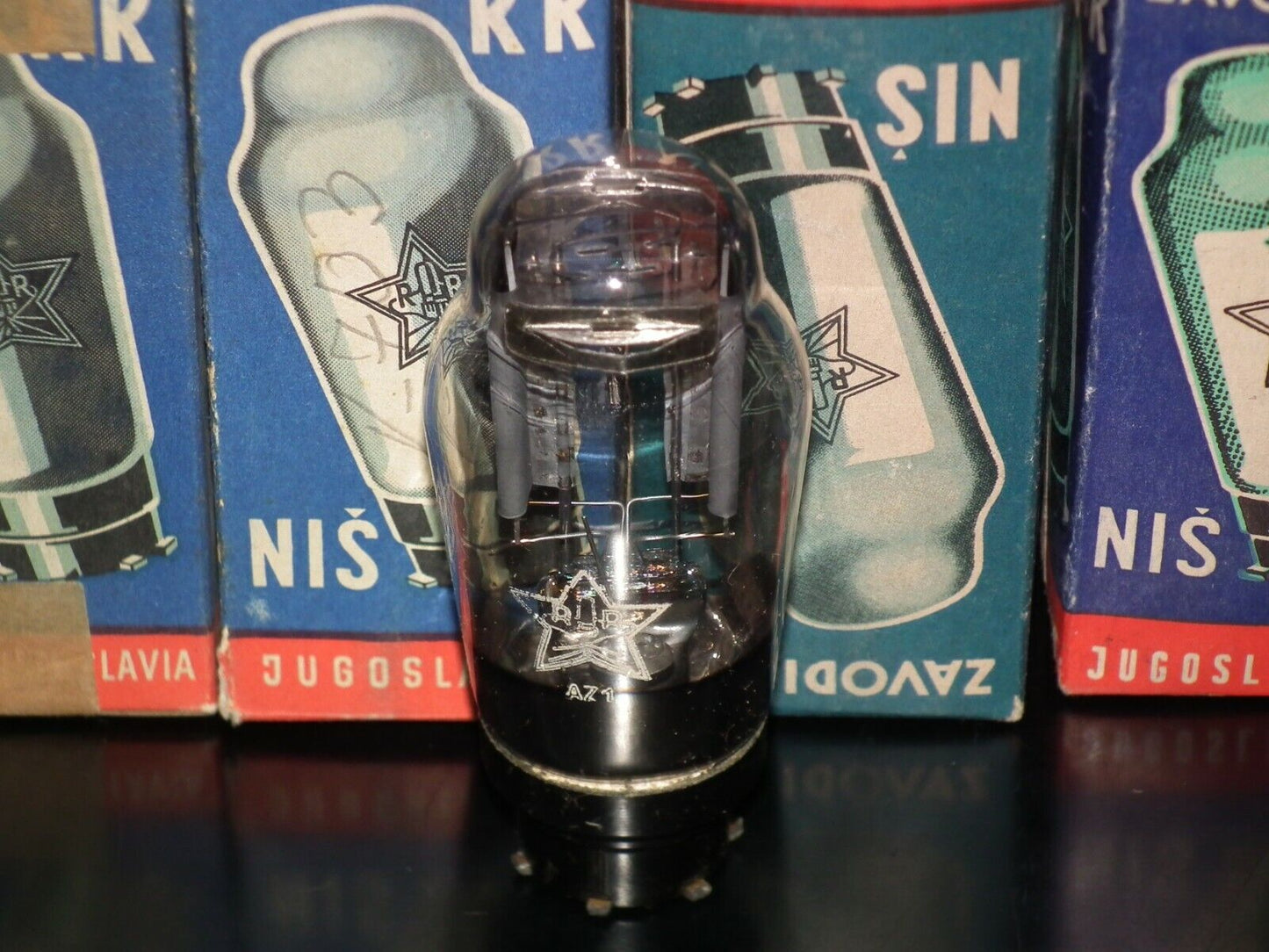 AZ1 RR EI Yugoslavia, old type stem, welded plates, cup disc getter made in 1951