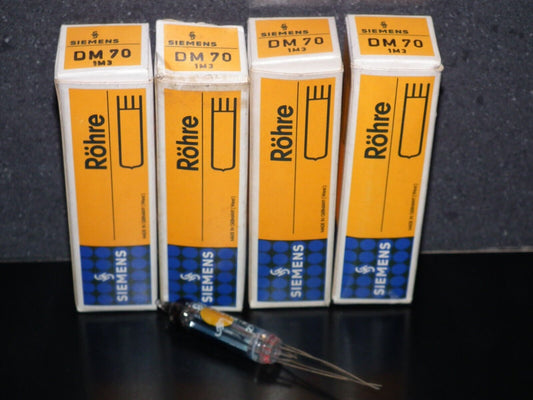 One (1 pcs) Siemens DM70 NOS NIB Tube Tuning Indicator Magic Eye DM 70