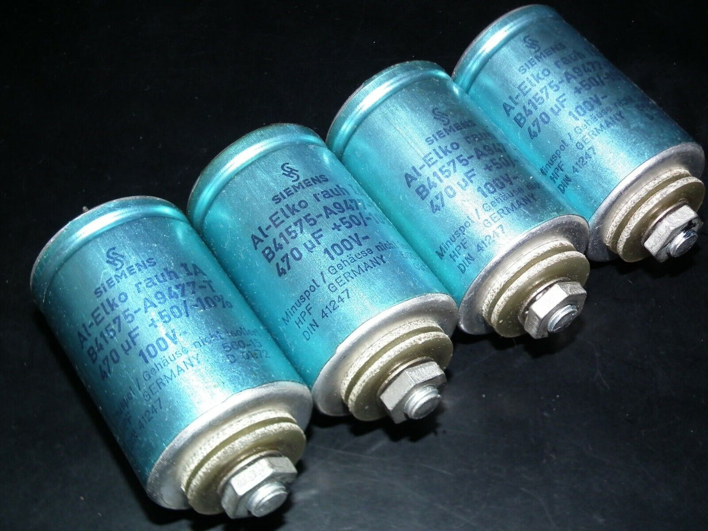 One vintage Siemens capacitor 470u 100V 470mfd Elko Rauh Made in West Germany 70