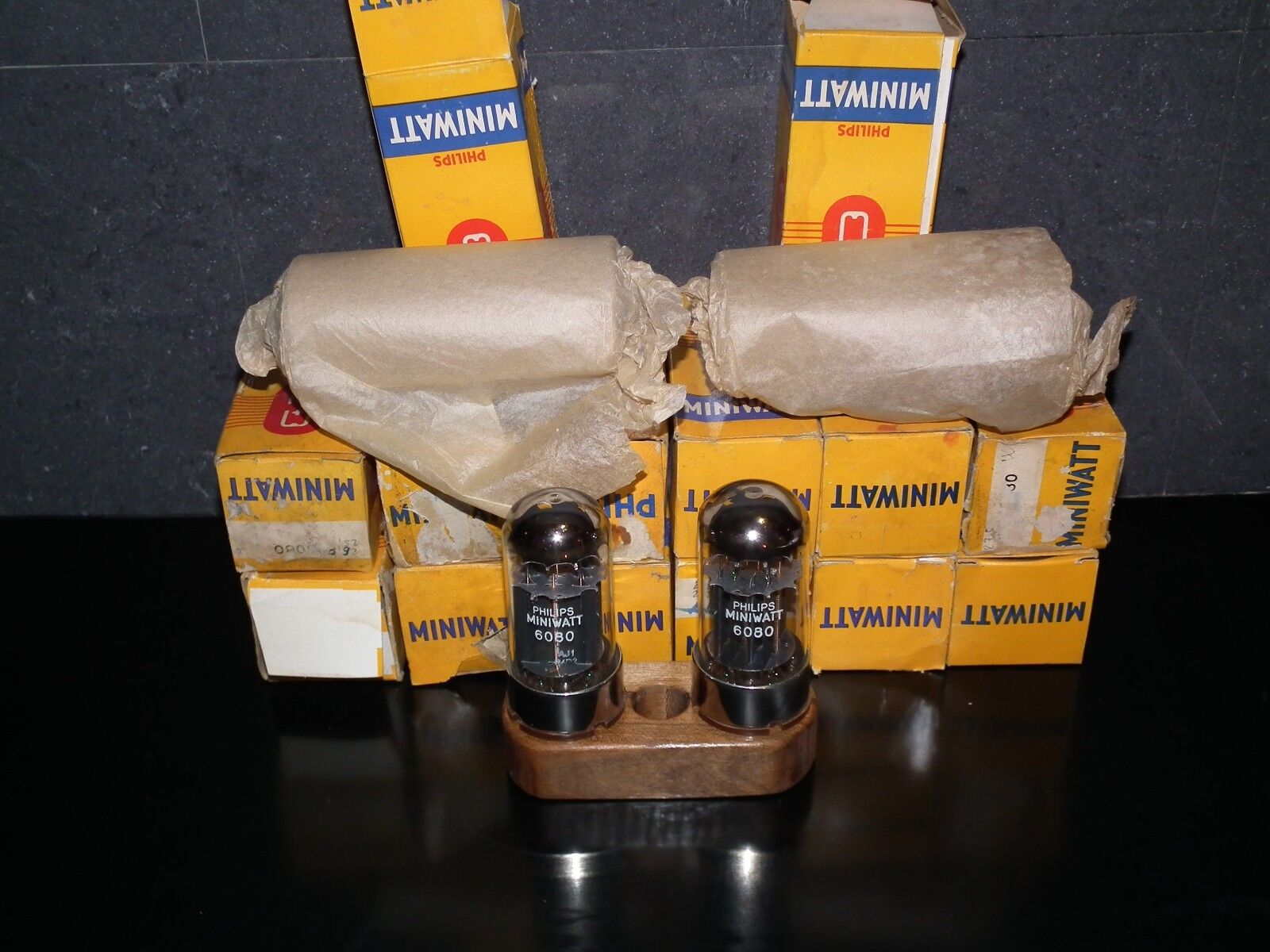 Lot de 2: tube PCL 84 ~ Triode-Pentode PCL84 XII-2 mazda belvu ~ 9-pin Lot de 2: tube PCL 84 ~ Triode-Pentode PCL84 XII-2 mazda belvu ~ 9-pin