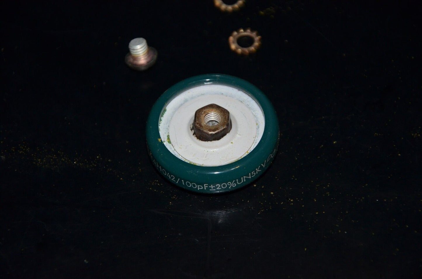 LCC France 100pF 5KV doorknob NOS capacitor for professional broadcast