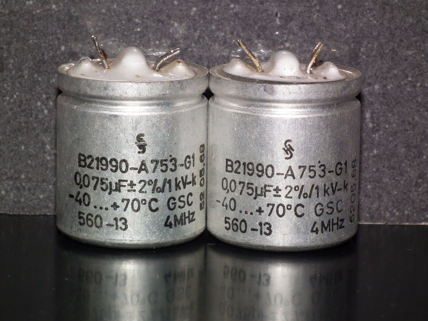 Two vintage Sikatrop Capacitors 0.075mfd / 1KV Siemens Klangfilm Hi End 75nF 1KV